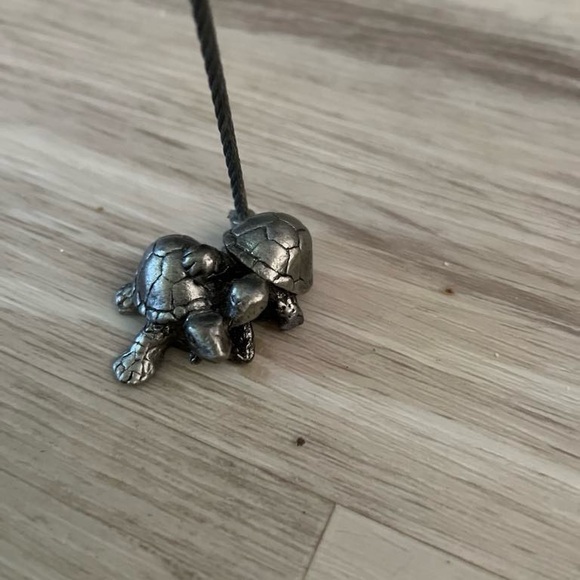 Pewter Sea Turtles Photo Card Clip - Picture 1 of 3